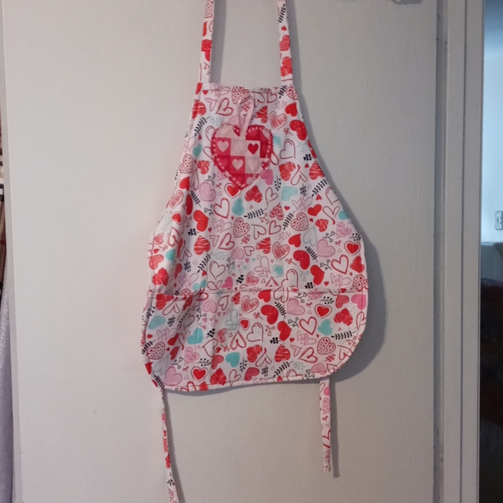Girl's Valentine's Apron